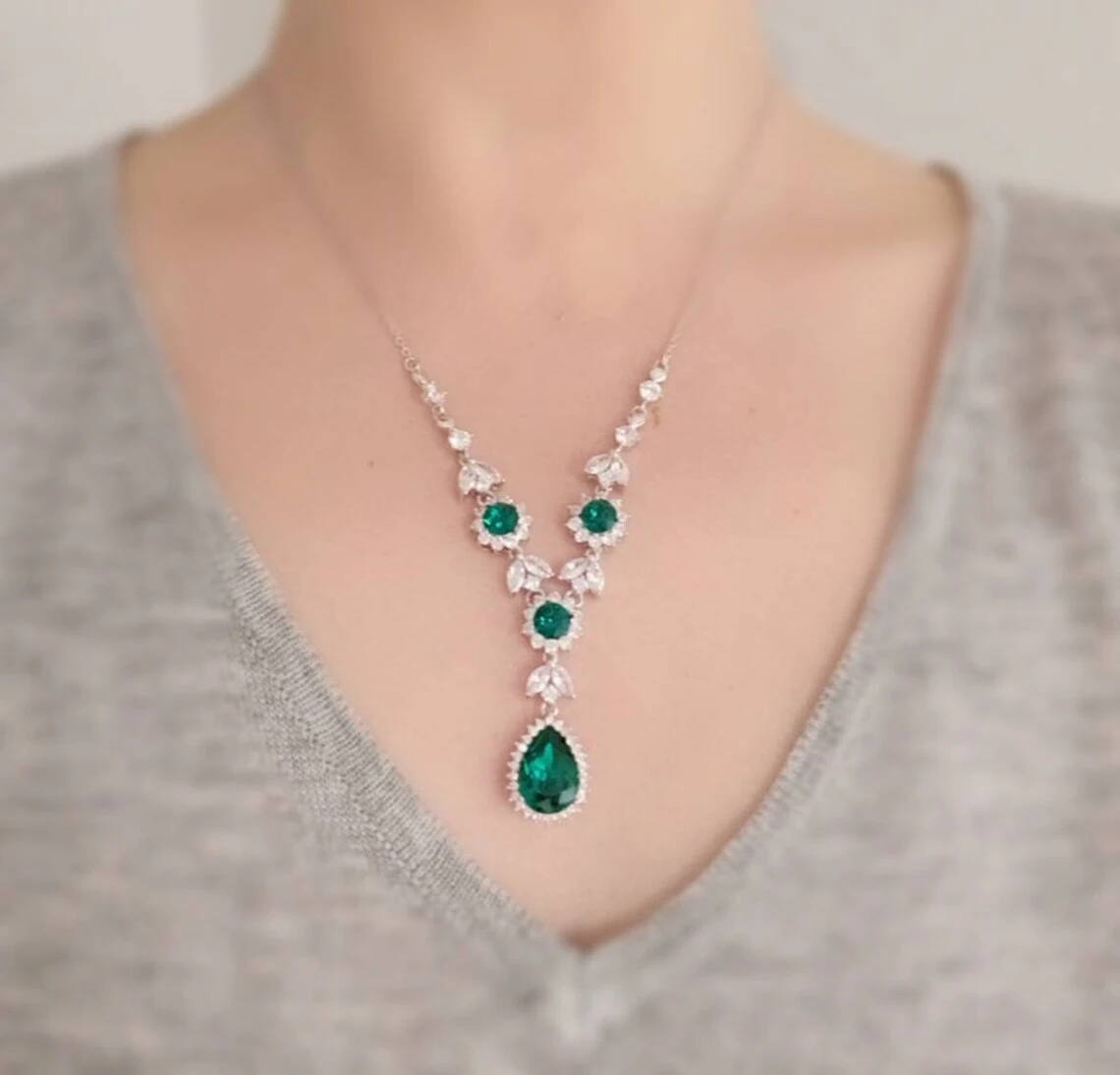 Women Fashion Diamond Setting Jewelry Set Jewelry 18k Gold Plated Emerald Pendant Necklace 1