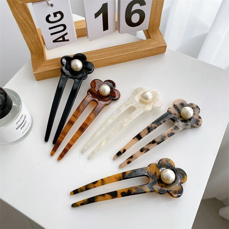 Dowell Großhandel elegante Retro-Haarschmuck-Stäbchen aus Acetat mit Perlen und Blumen 1