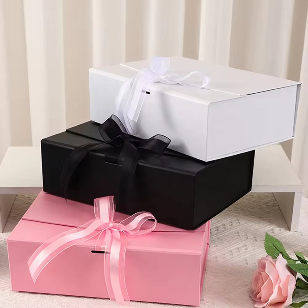 Valentine Gift Box Luxury Custom Socks Ribbon Foldable Matt UV Embossing 1