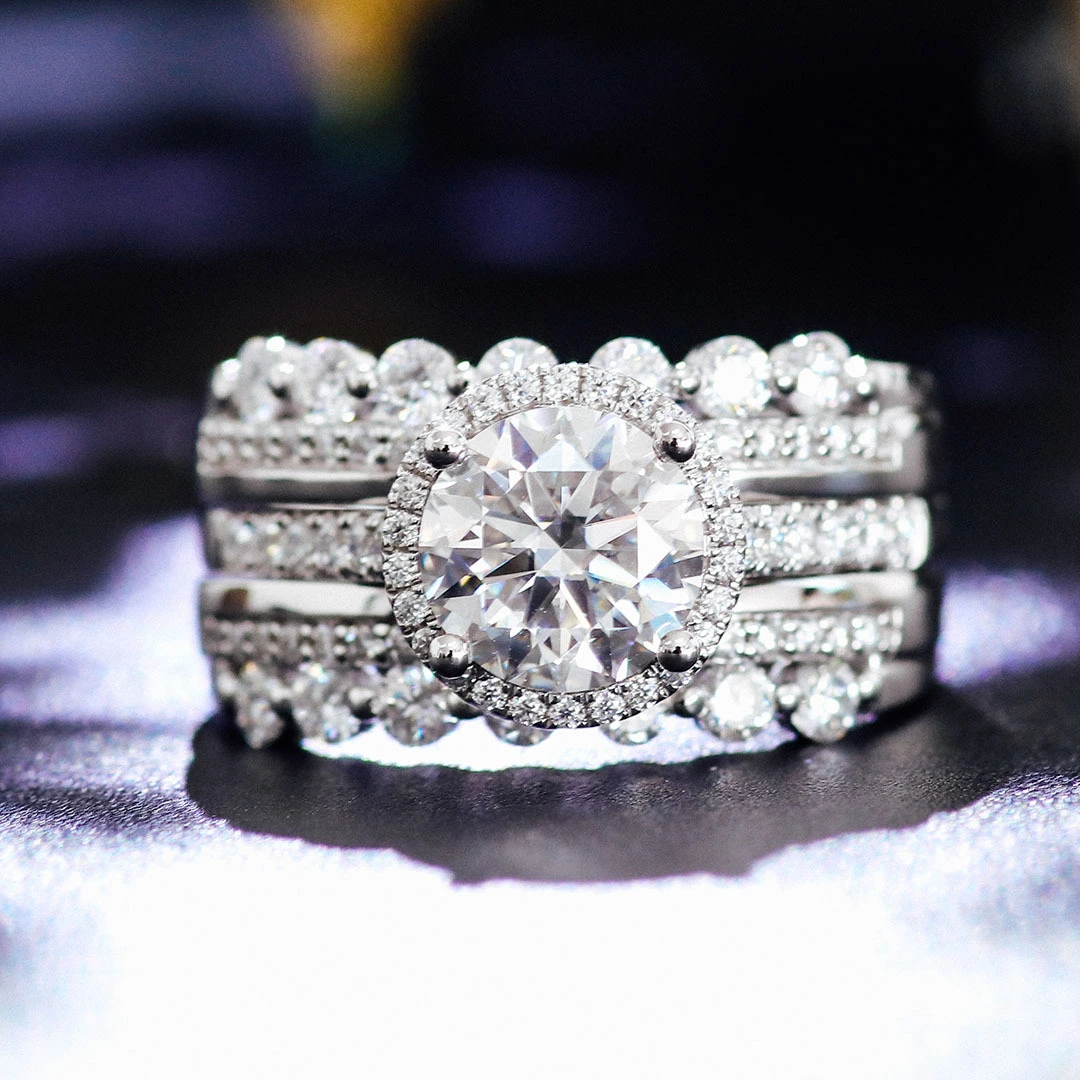 Anillo de joyería de Moissanite de Provence Redondeo Redondeo de oro blanco sólido 1