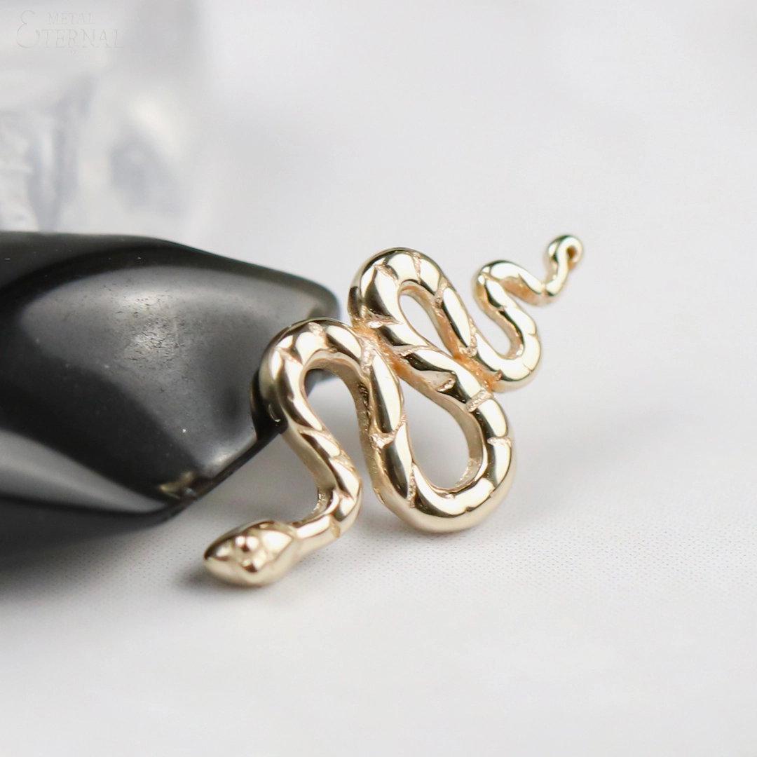 Eternal 14kt Solid Gold Threadless Labret Piercing 1