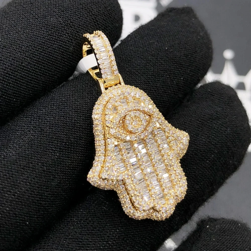 Hamsa Hand Baguette Diamond Pendiente Redonda de joyería S925 Charmos de colgante para collar Cabina de moissanite personalizada 1