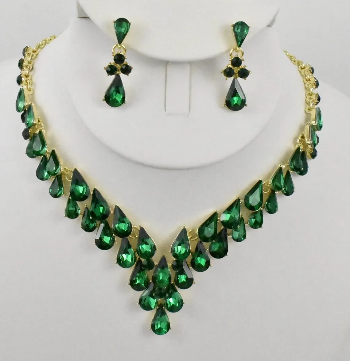 Hochwertiges Goldschmuck-Design, im Labor gezüchtete Smaragd-Halskette, Smaragd-Tropfen-Schmuckset 1