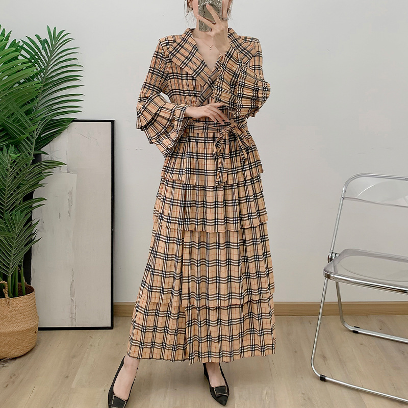 High-End Custom Pleated Dresses | One-Stop OEM <000000> ODM ServicePleated Plaid Print Dress 2025 Spring And Summer New Elegant Women's Casual Dress 11