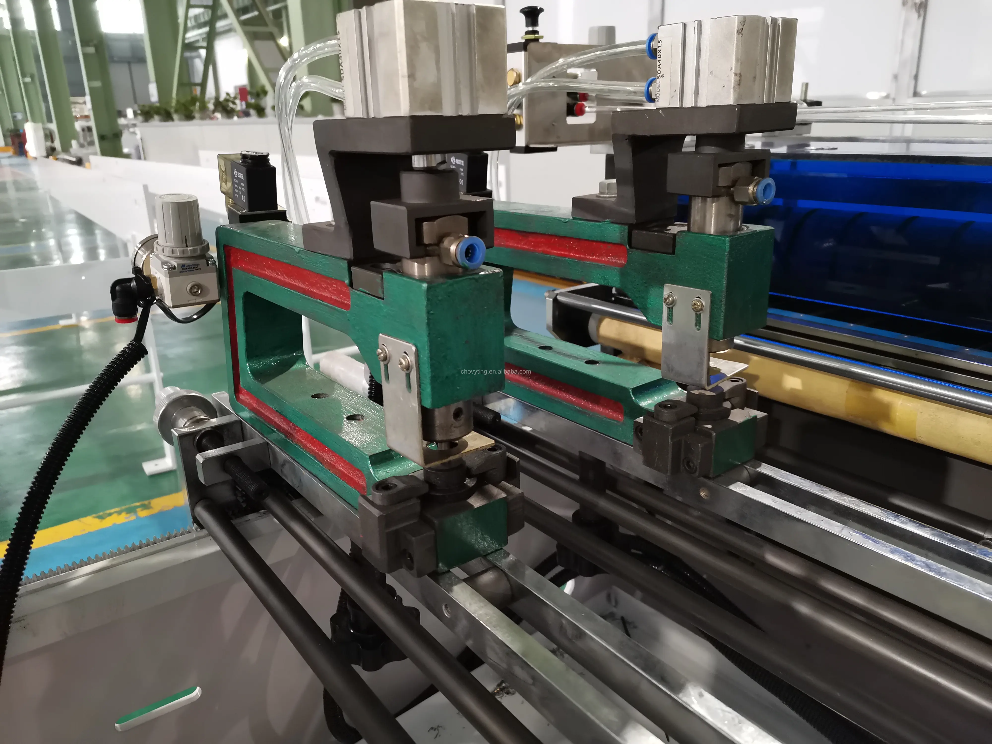 Zipper Pouch Making Machine by Chovyting Machinery 6