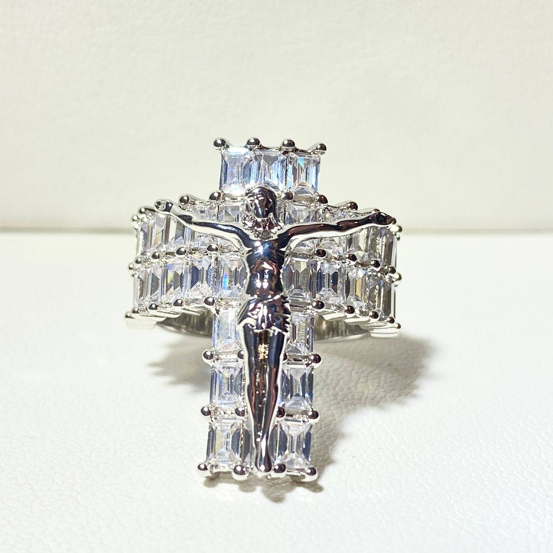 Jesus Design 14K Gold Hip Hop Schmuck einzigartiger Mann Solid Gold Moissanit Ring 1