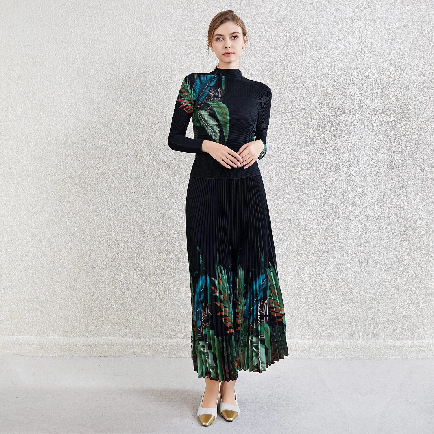Low MOQ: High-Profit Pleated Skirt Suit Direct Supply  Pleated Skirt Set Latest Style Accept Customized Printed Top Shirt Printed Long Pleated Skirt 2 Piece Set 1