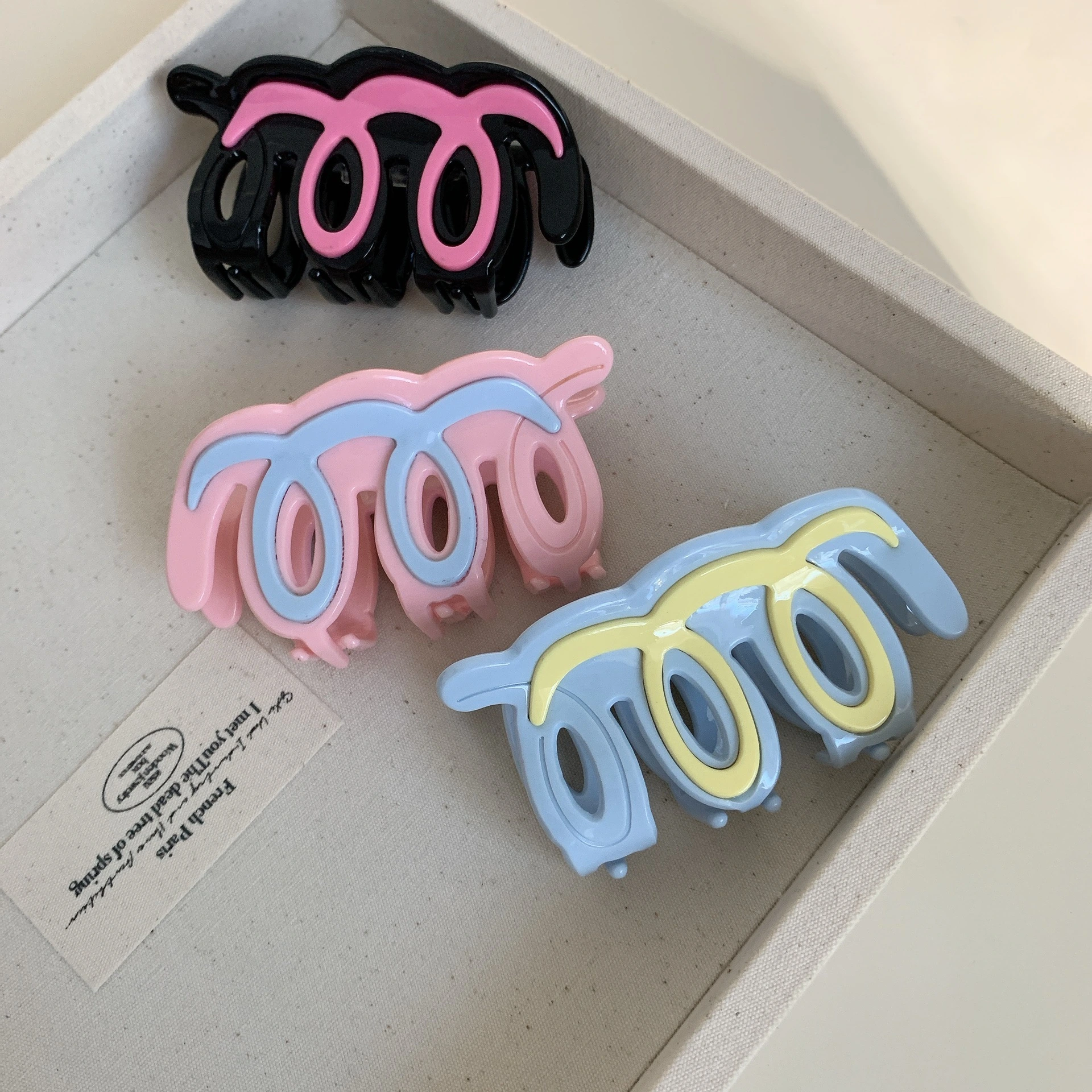 Koreanischer Dowell-Party-Stil mit ausgehöhlter Haarspange aus Acetat 1