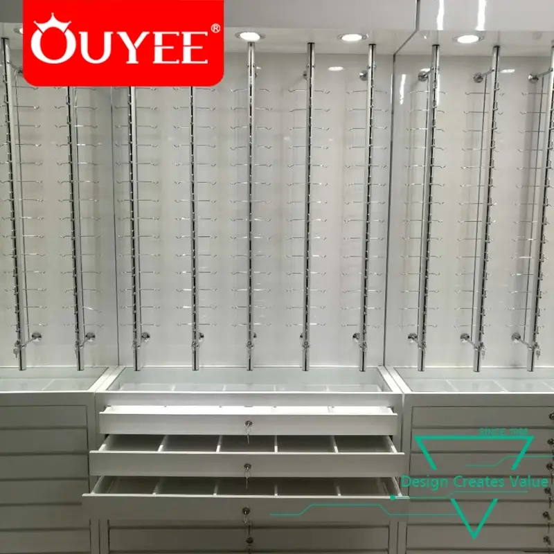 Wandmontierter Optik-Präsentationsständer für Sonnenbrillen im Einzelhandel 1