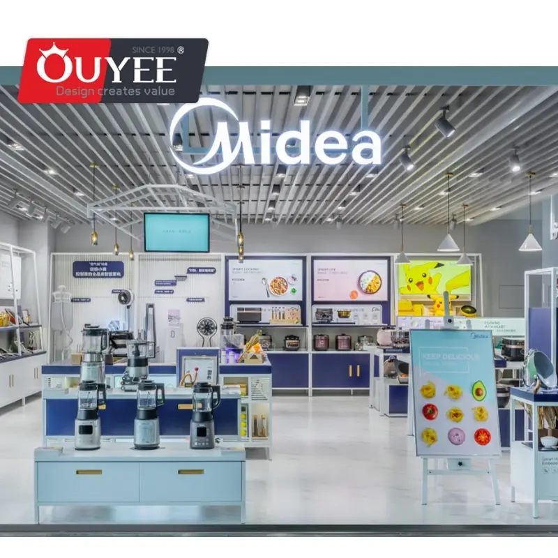 Esposizione di mobili per grandi magazzini e showroom di accessori per la casa. 1