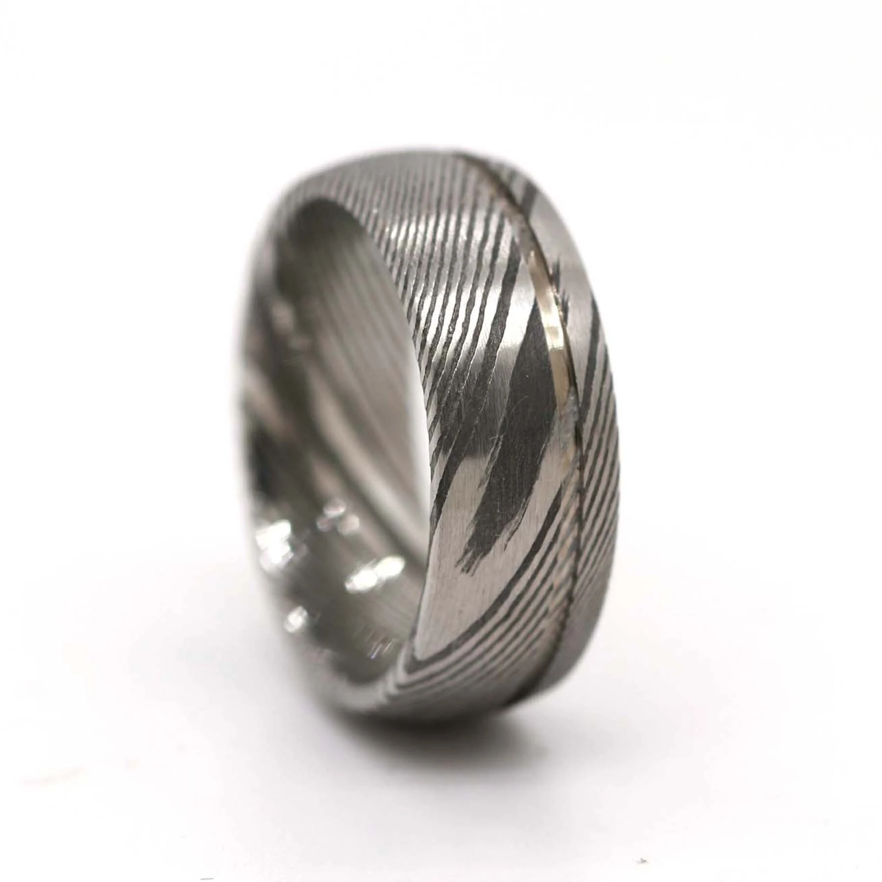 Anello da uomo in acciaio di Damasco da 8 mm con scanalatura, fede nuziale o di fidanzamento, vestibilità comoda. 1