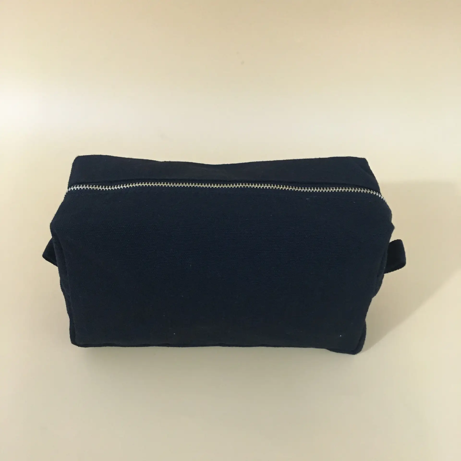 Bolsa de maquillaje de lona con cremallera y estampado de letras personalizado, venta al por mayor directamente de fábrica. 1