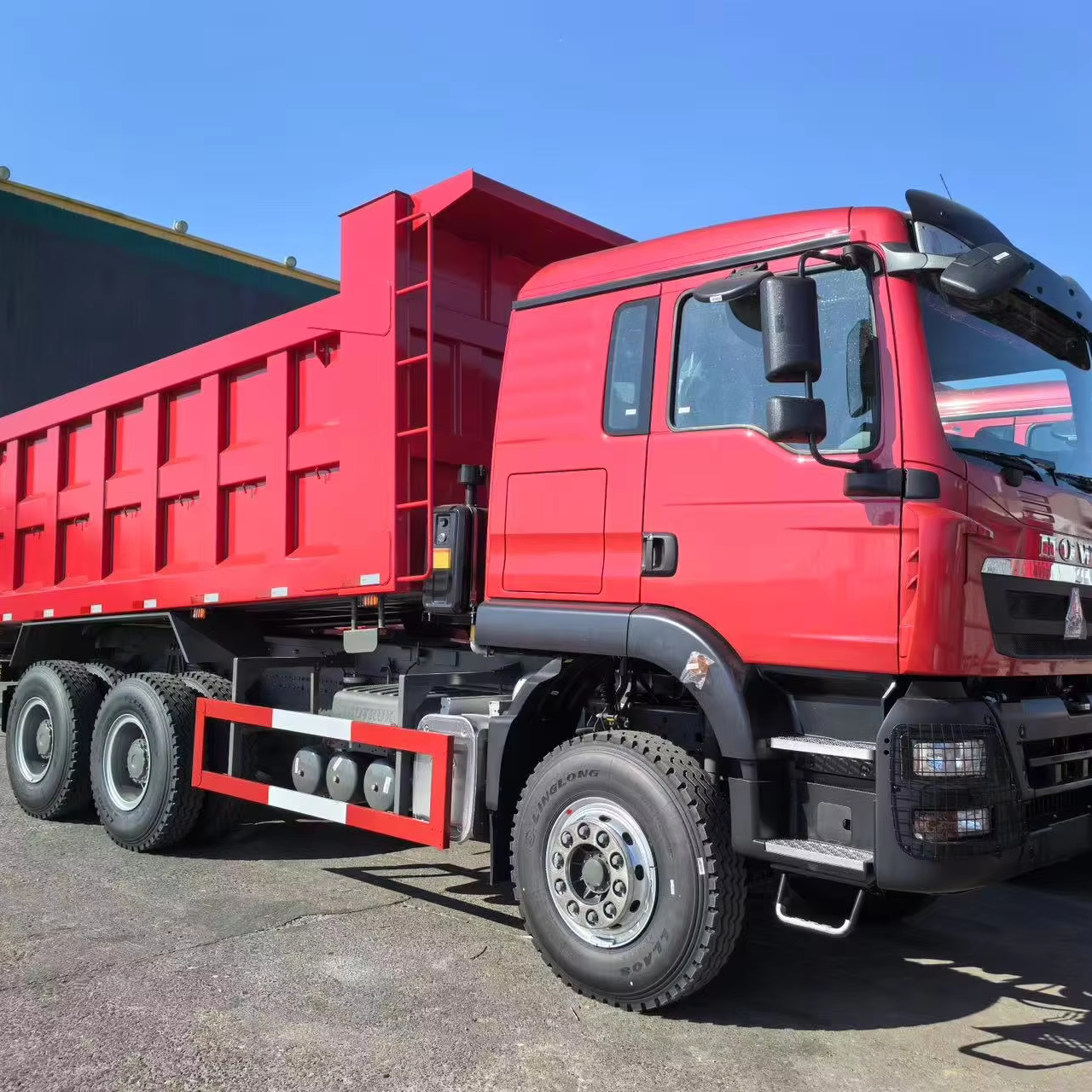 Howo Tx 6x4 371hp 5.6m Dump Truck Left Steering Lhd For Construction Euro 2 Emission Standard 1