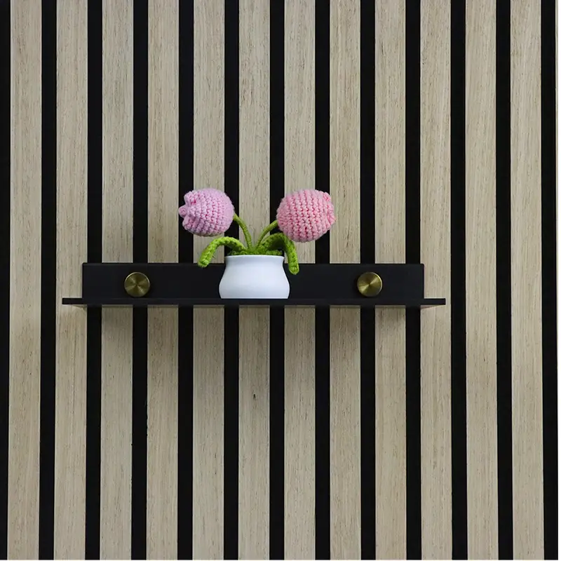 Metalen plank met houten latten, accessoires, matzwarte metalen plank voor decoratie 1