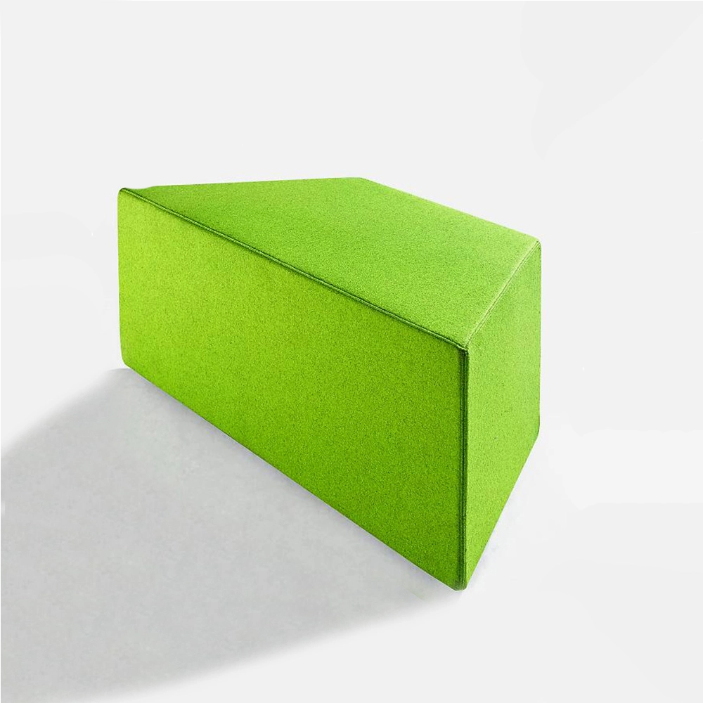 Nouveau canapé d'angle modulable, mobilier commercial et de bureau avec caractéristiques intégrées pour salon, salle d'attente d'hôtel. 1