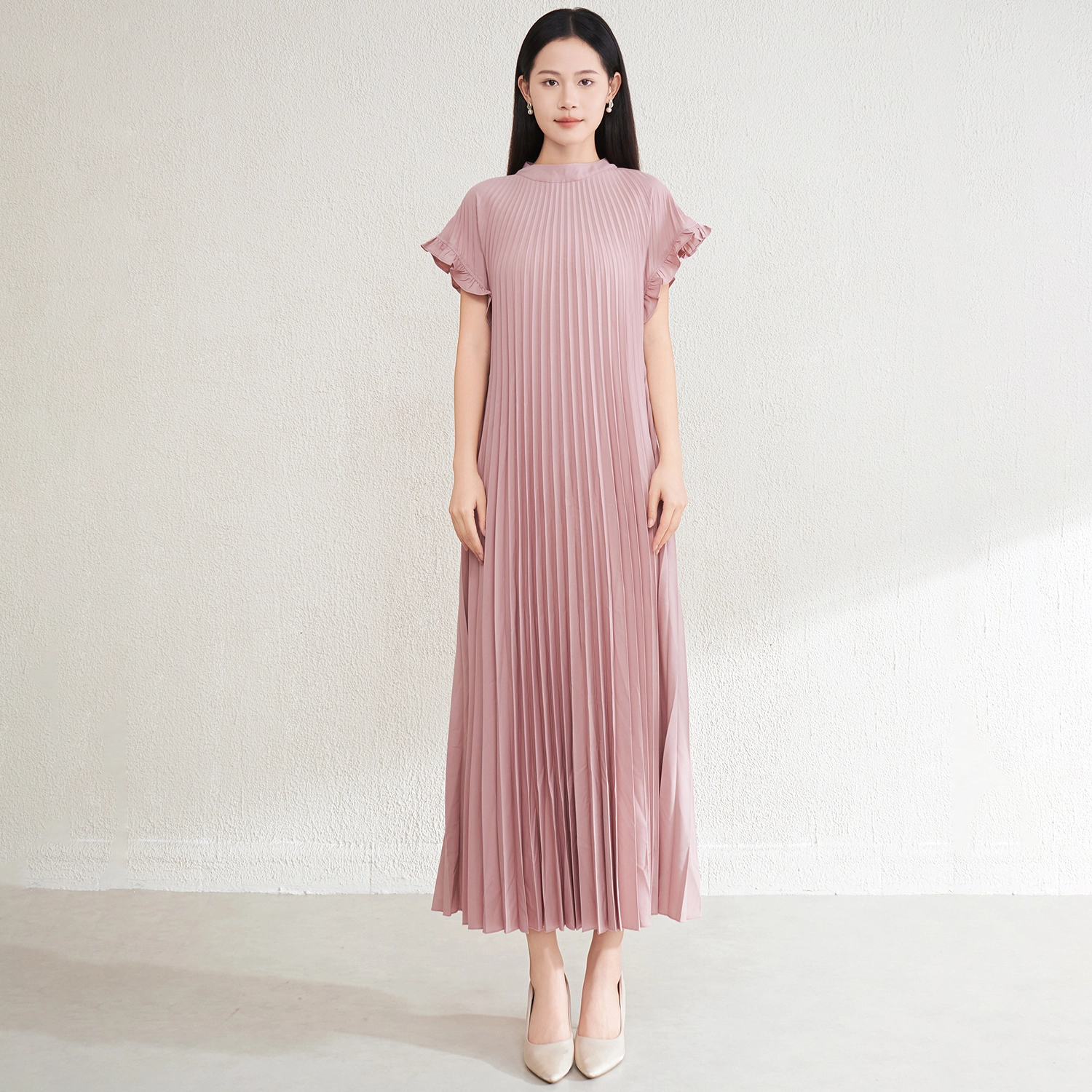 Hochwertiges plissiertes Midikleid direkt ab Werk mit Rüschen, kurze Ärmel, eleganter Casual-Stil 1