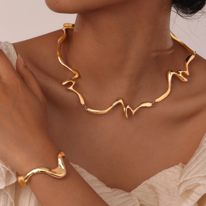 Conjuntos de joyería de acero inoxidable con pulsera abierta y collar de diseño geométrico retorcido para mujer. 1