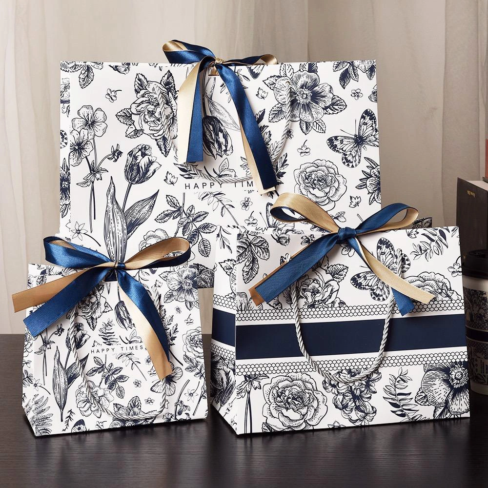 Custom Printed Luxury Paper Shopping Bag with Ribbon Handle for Retail 1