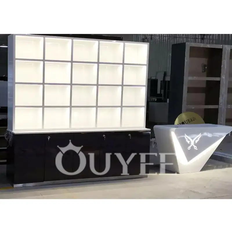 Éclairage de salon, étagères de présentation, armoire et bac à shampoing 1