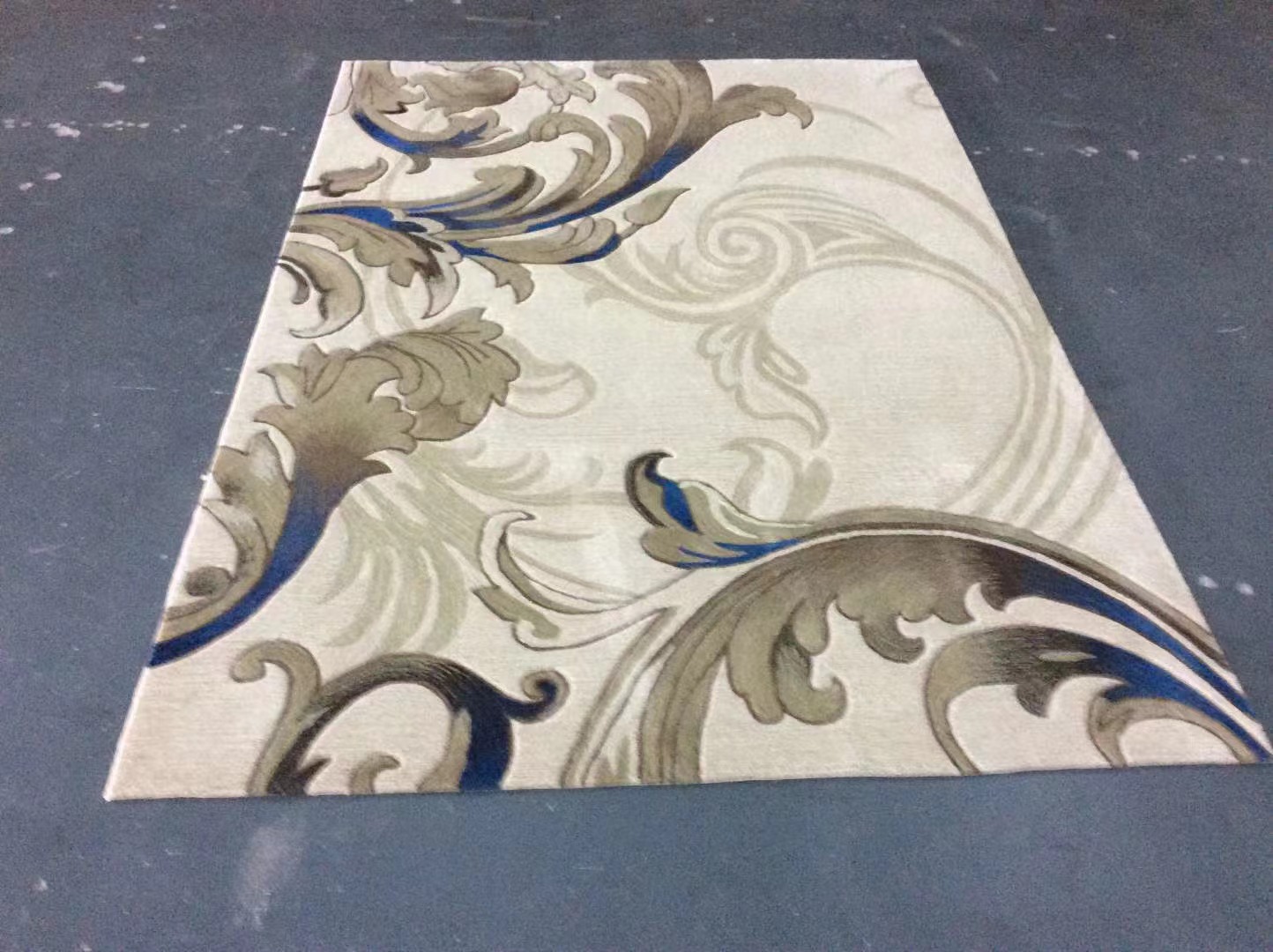 Custom Handmade Wool-Silk Tufted 3D Logo Rug Carpet 7