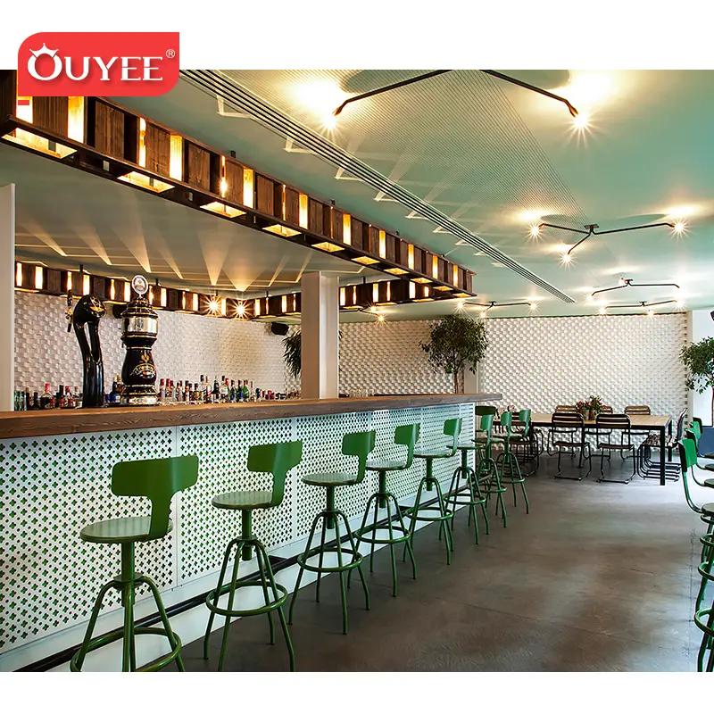 Vitrines personalizadas de madeira para bares e cafeterias 1