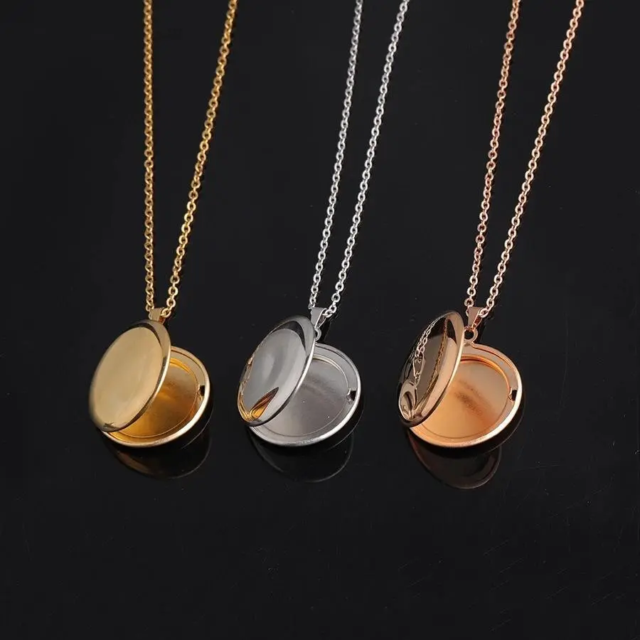 Custom Photo Locket Necklace Personalized Image And Text 18k Gold Plated Stainless Steel Round Pendant Meaningful Jewelry 1