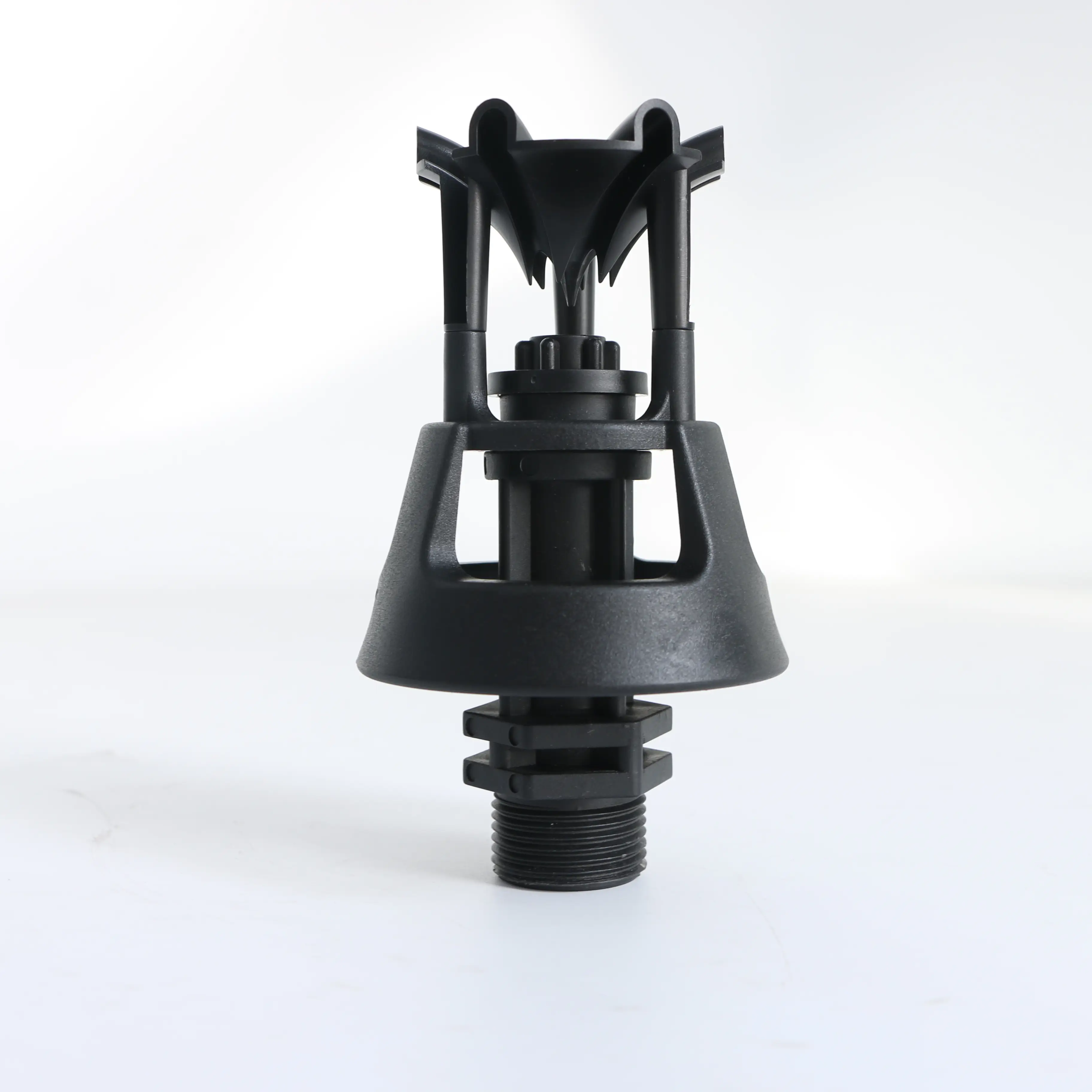 1/2" 和 3/4" 外螺纹 360° 摆动式洒水器，适用于农场 1