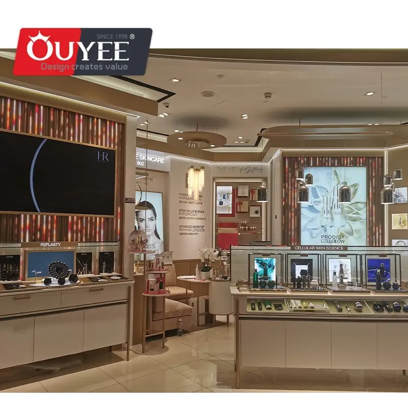 Progettazione di allestimenti e vetrine per negozi di cosmetici, esposizione di prodotti per punti vendita. 1