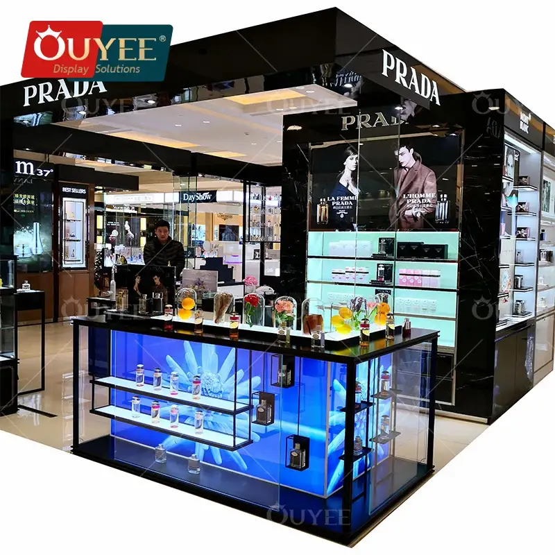 Prateleira personalizada para exposição de cosméticos e perfumes em lojas de maquiagem. 1