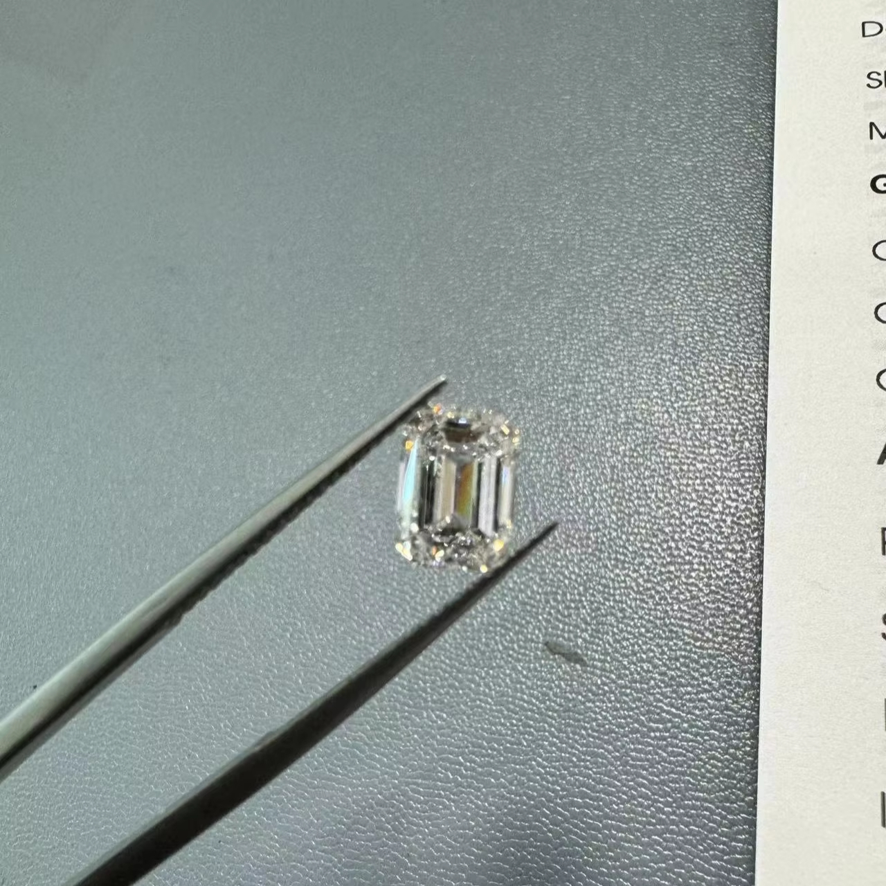 Wholesale IGI Certified VVS Clarity CVD Lab Grown White Diamond - Emerald Cut 1