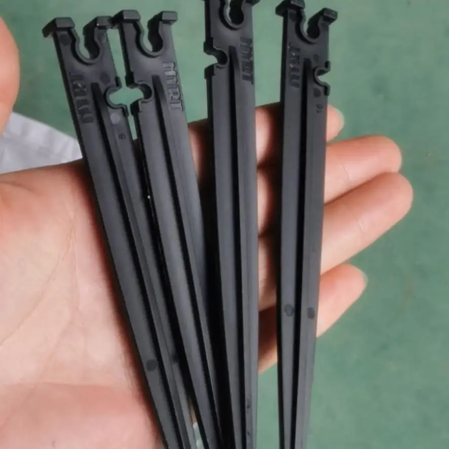 农业灌溉地钉桩，用于灌溉管 1