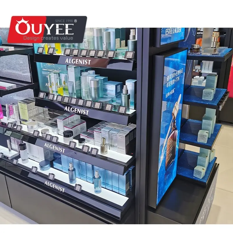 Inneneinrichtung für ein Kosmetikgeschäft mit Ladeneinrichtungen für Make-up 1