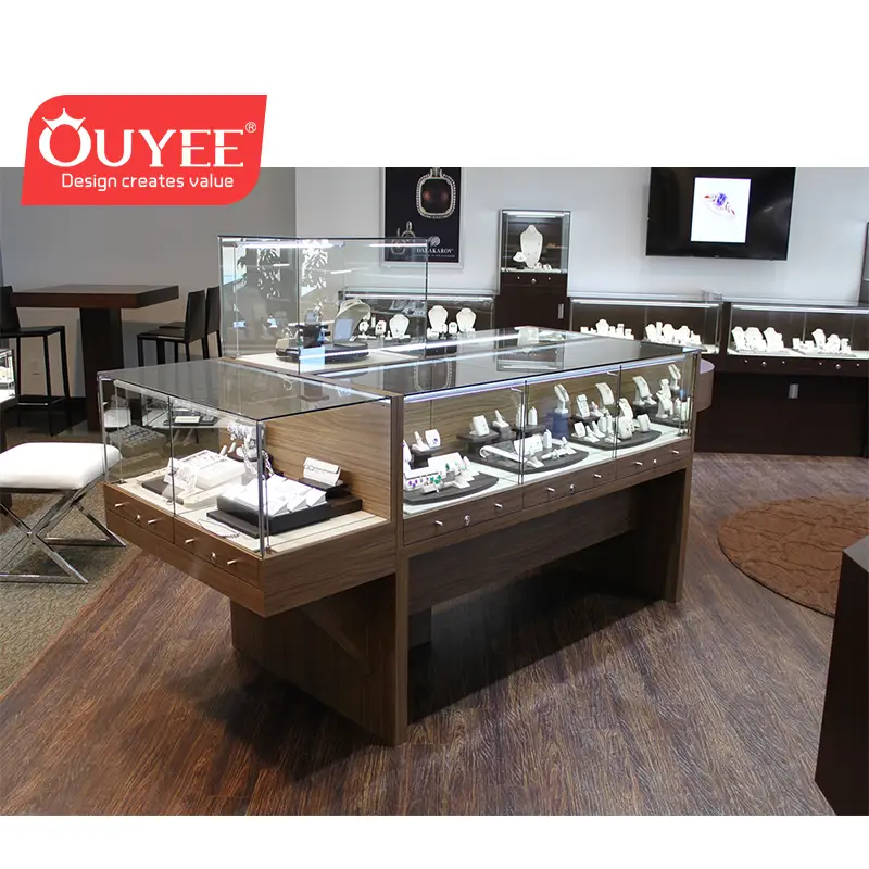 Antiker Schmuckauslagetisch aus Holz mit Glasvitrinen für den Ausstellungsraum 1