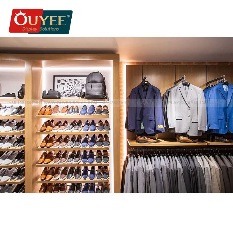 Kleiderständer für Herrenausstatter – Präsentation von Kleidung und Schuhen 1