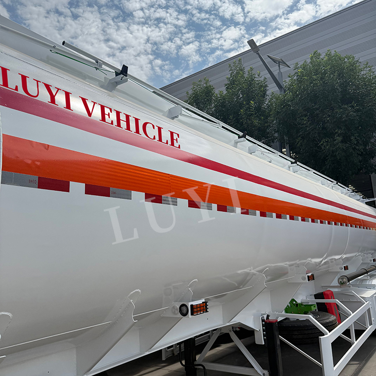 4-bin 40m³ petrolero remolque | Solución de transporte de 3 ejes 3
