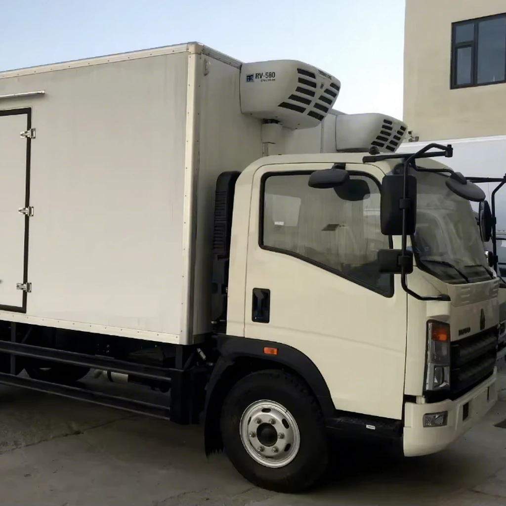 High Quality Howo 4*2 5ton Refrigerated Truck 120hp Light Van Cargo Refrigerated Truck For Sale 1