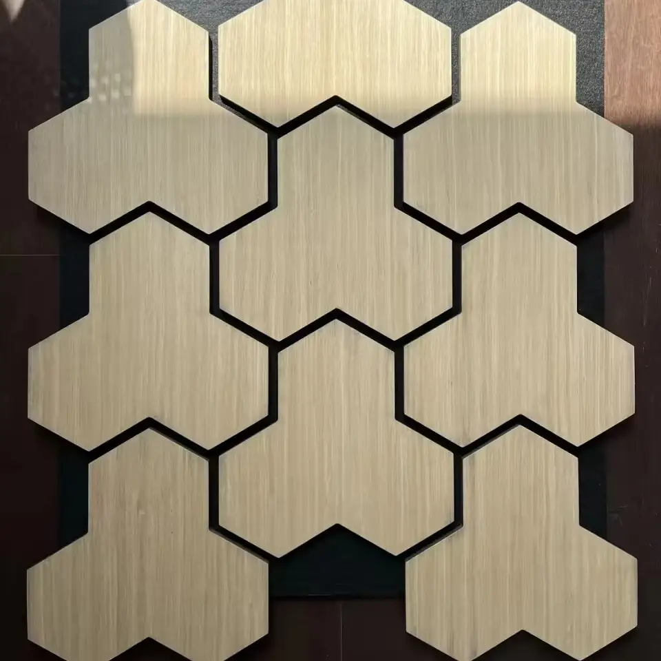 3D akoestische panelen van natuurhouten lamellen voor hotels, sportscholen, magazijnen en buitenruimtes. 1