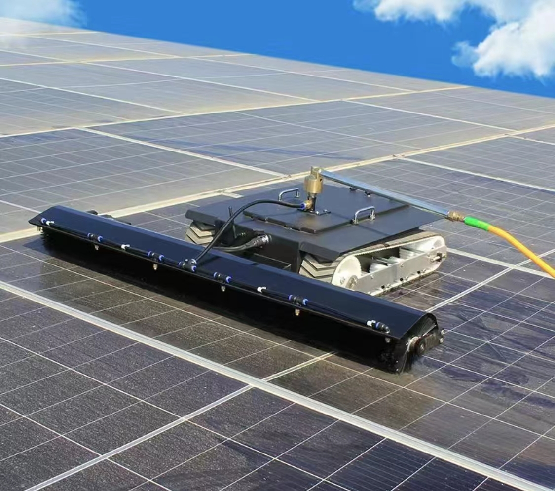 Robot de limpieza de paneles solares fotovoltaicos con control remoto 1