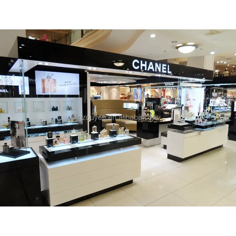 Ladeneinrichtung und Ladengestaltung für Parfümerien aus Holz 1