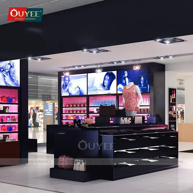 Maßgefertigte Regale für Parfüm und Kosmetik, Whisky-Präsentationsständer 1