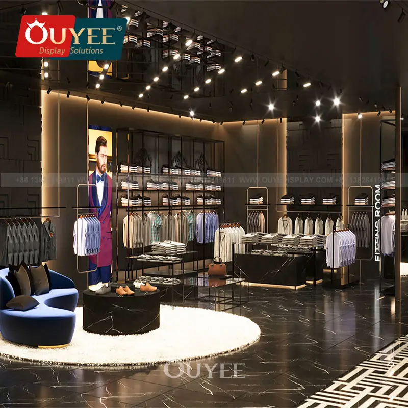 Wanddisplayständer aus Holz und Stahl mit Kleiderstange für Herrenbekleidungsgeschäfte 1