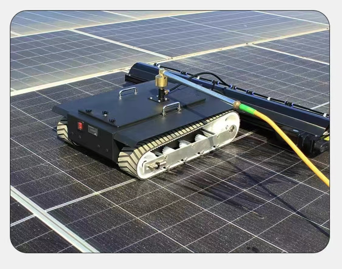 Robot de limpieza potente Super Cruising para la limpieza de paneles solares 1