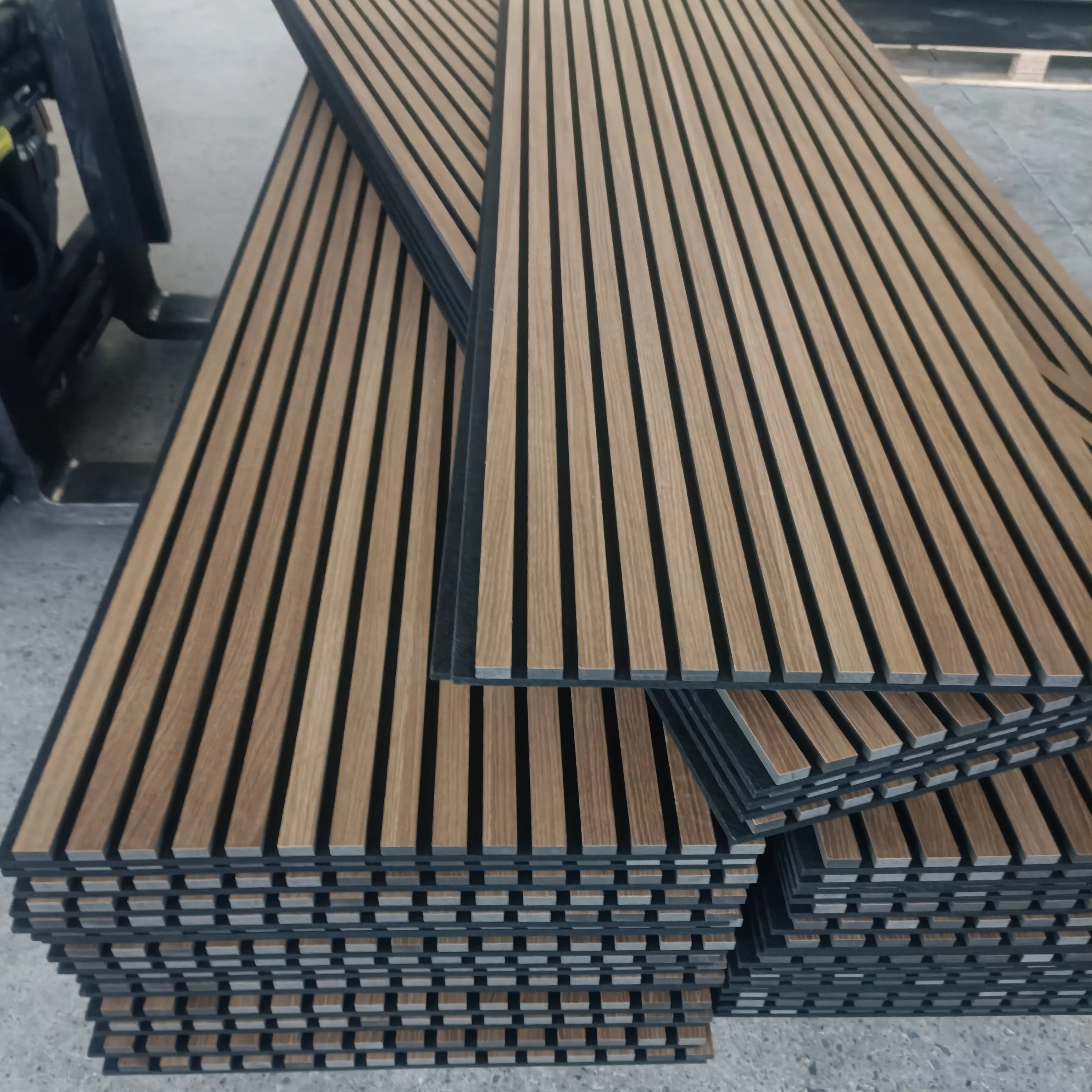 Walnut Wood Slat Acoustic Wall Panels MDF with Polyester Fiber Sound Absorption 1