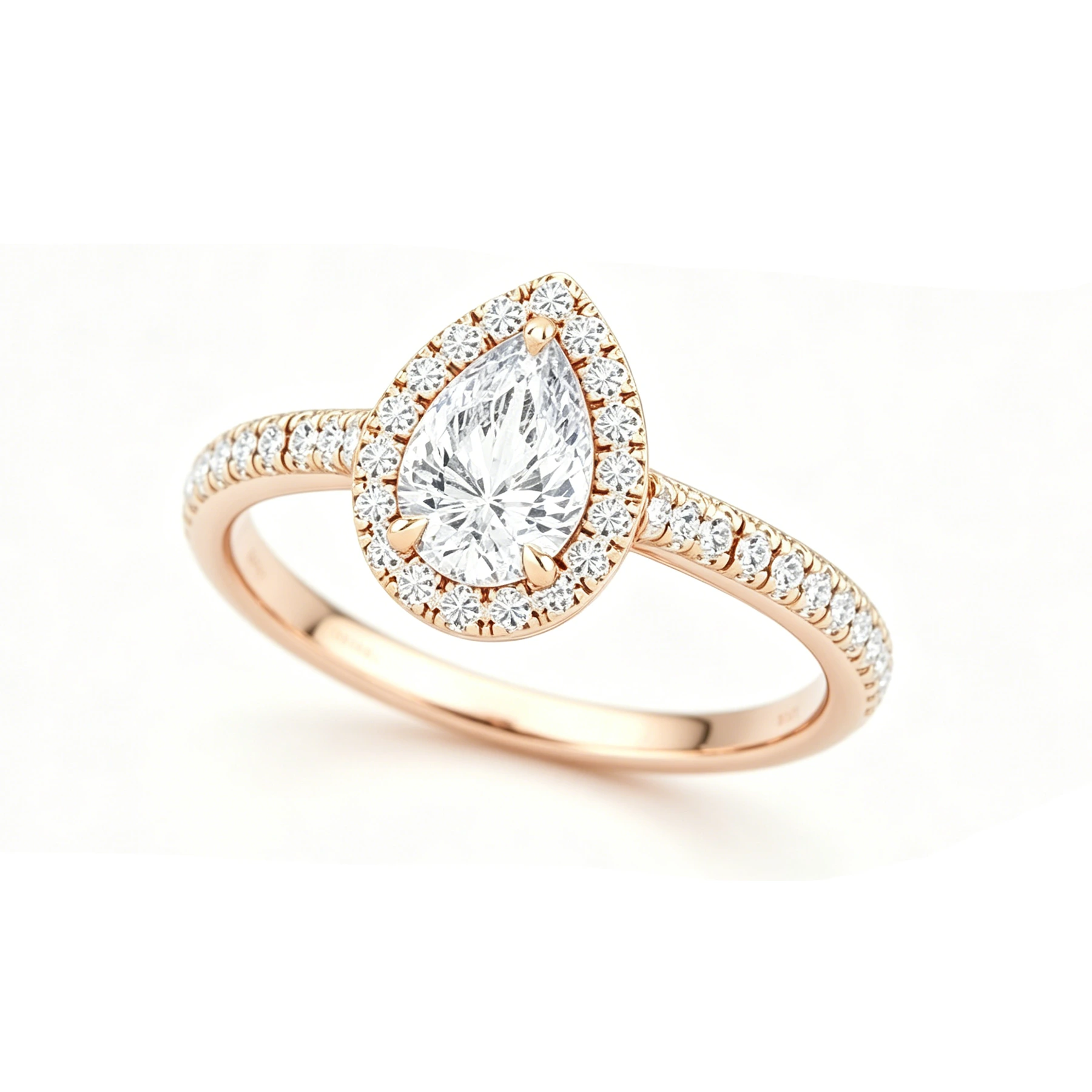 Anel de noivado em prata de lei 925 com banho de ouro rosa, diamante sintético em formato de pera, halo e pavé. 1