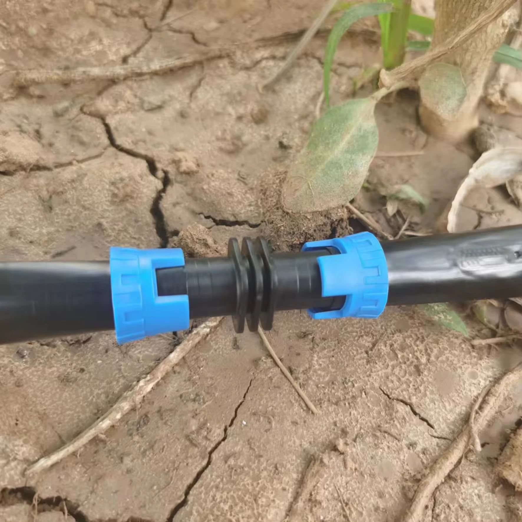 Layflat Hose Plastic Lock-Ring Fittings: Maxi, Tee, End Cap 1