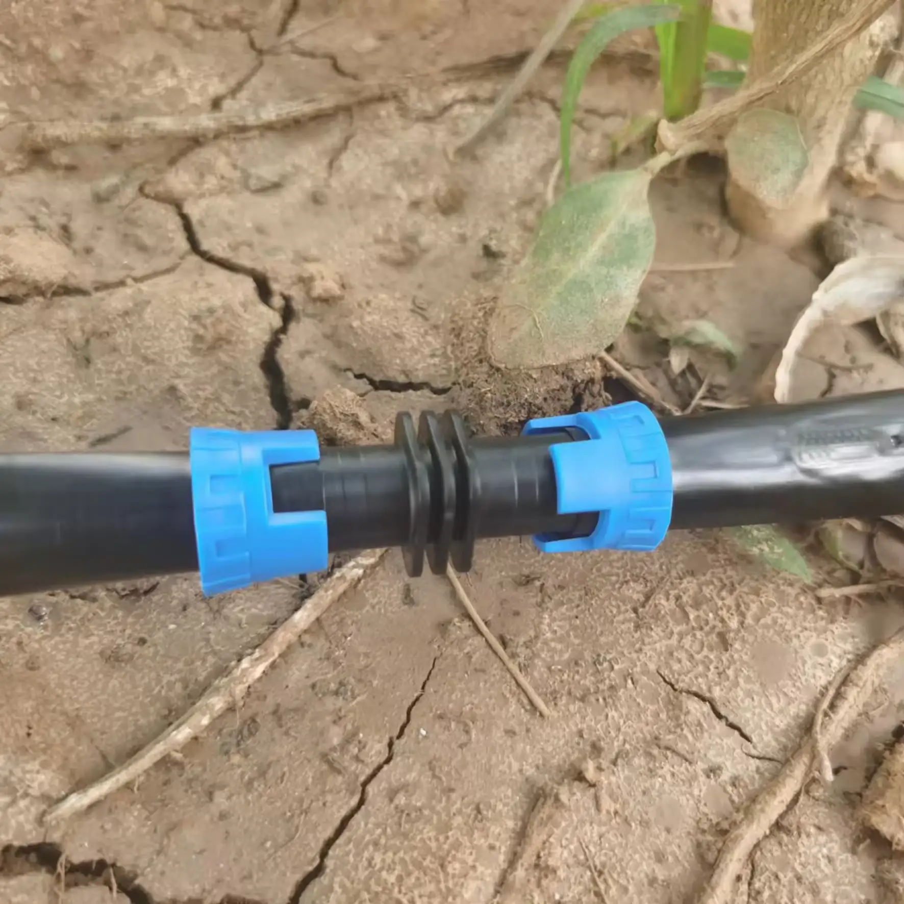 Layflat Hose Plastic Lock-Ring Fittings: Maxi, Tee, End Cap 1