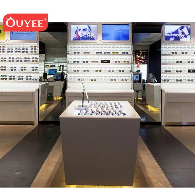 Optikergeschäft – Brillen-Auslage – Ladeneinrichtung 1