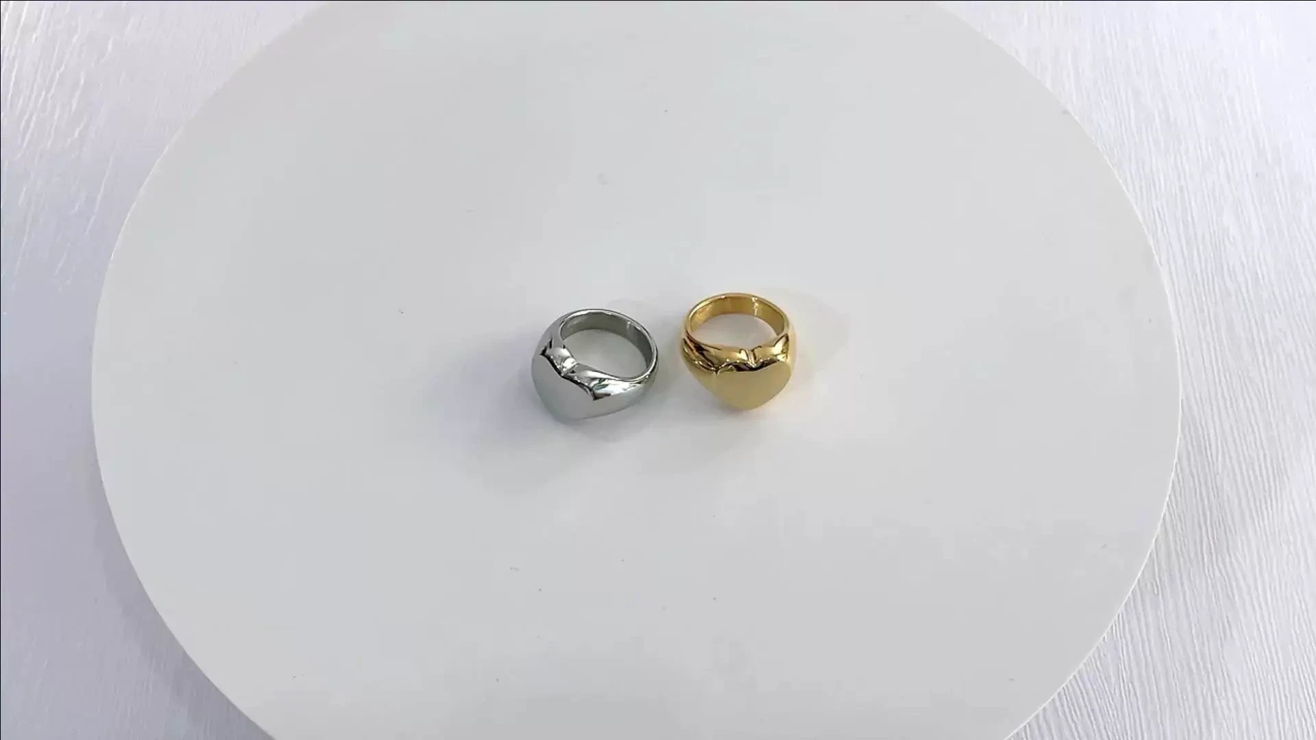 Personalized 18k Gold Signet Ring Jewelry For Women Stainless Steel Custom Engraved Any Name Heart Shaped Finger Rings 1