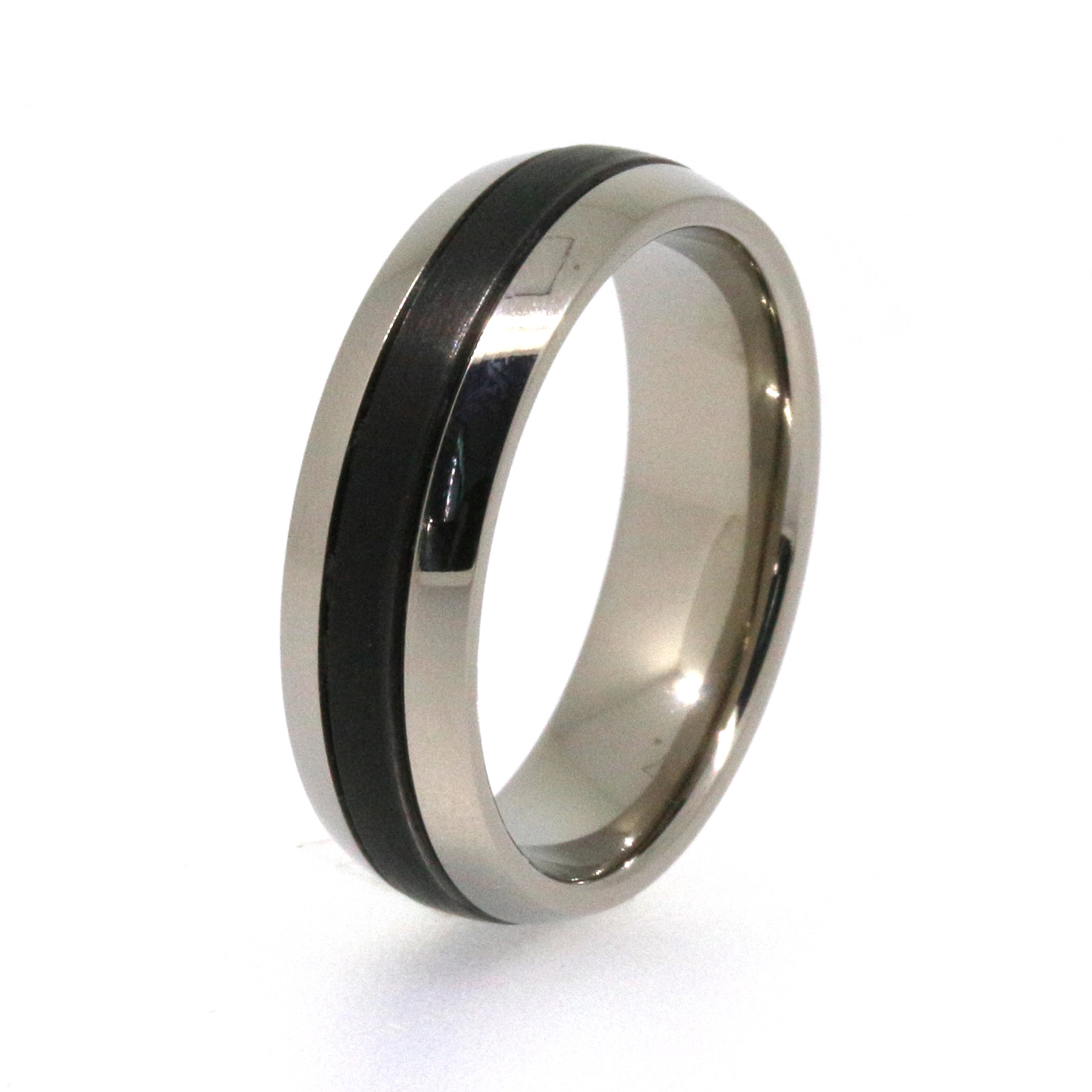 Anello di coppia in tantalio con finitura nera spazzolata e vestibilità comoda 1