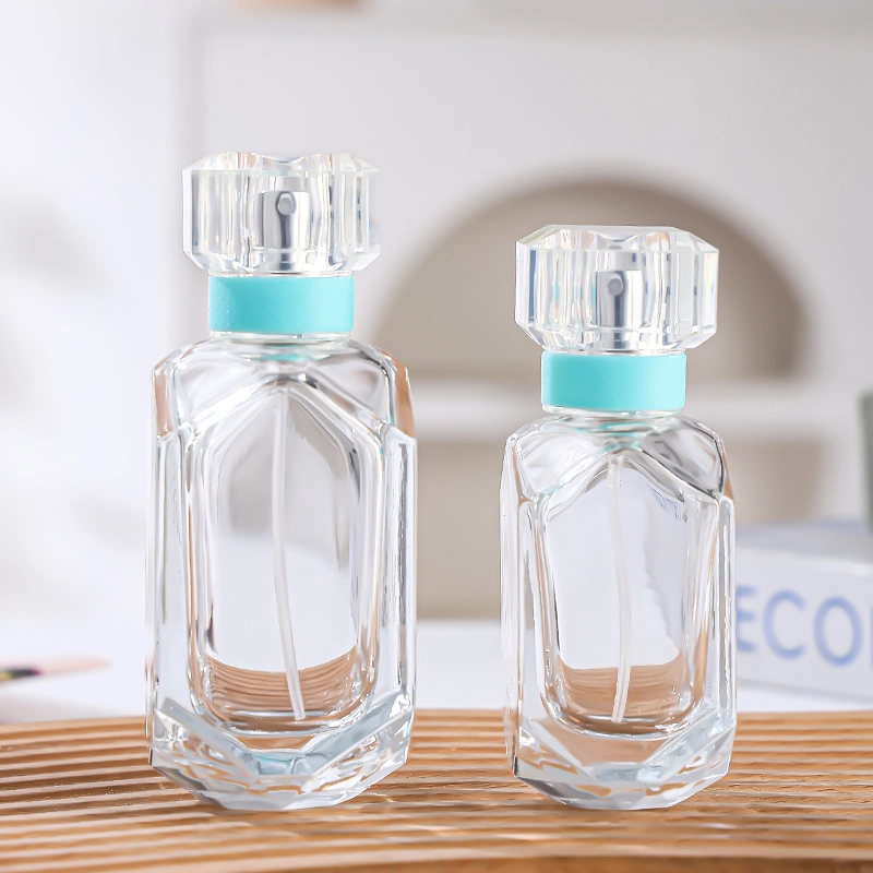 30ml Glass Perfume Bottle with Wooden Cap 1